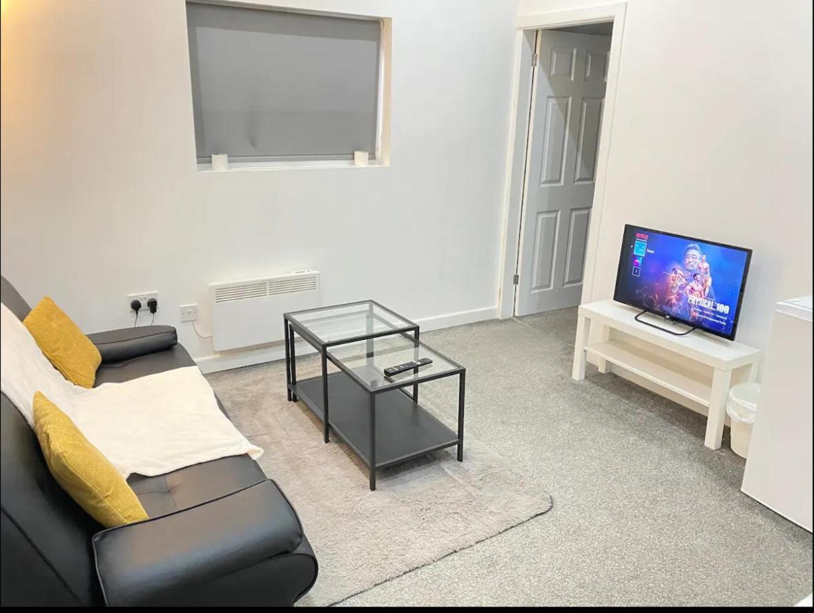 Apartment In Bham City Centre, Free Parking Sleeps 3 Birmingham Kültér fotó